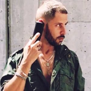 Meet your Posher, Khalėd